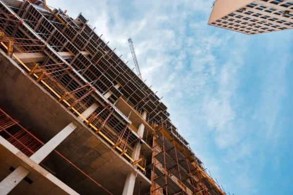 Blockchain Technology is Coming to the Construction and Infrastructure Industry